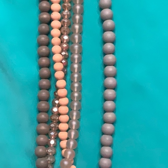 COPY - NWOT- 5 strand beaded necklace - Picture 4 of 4